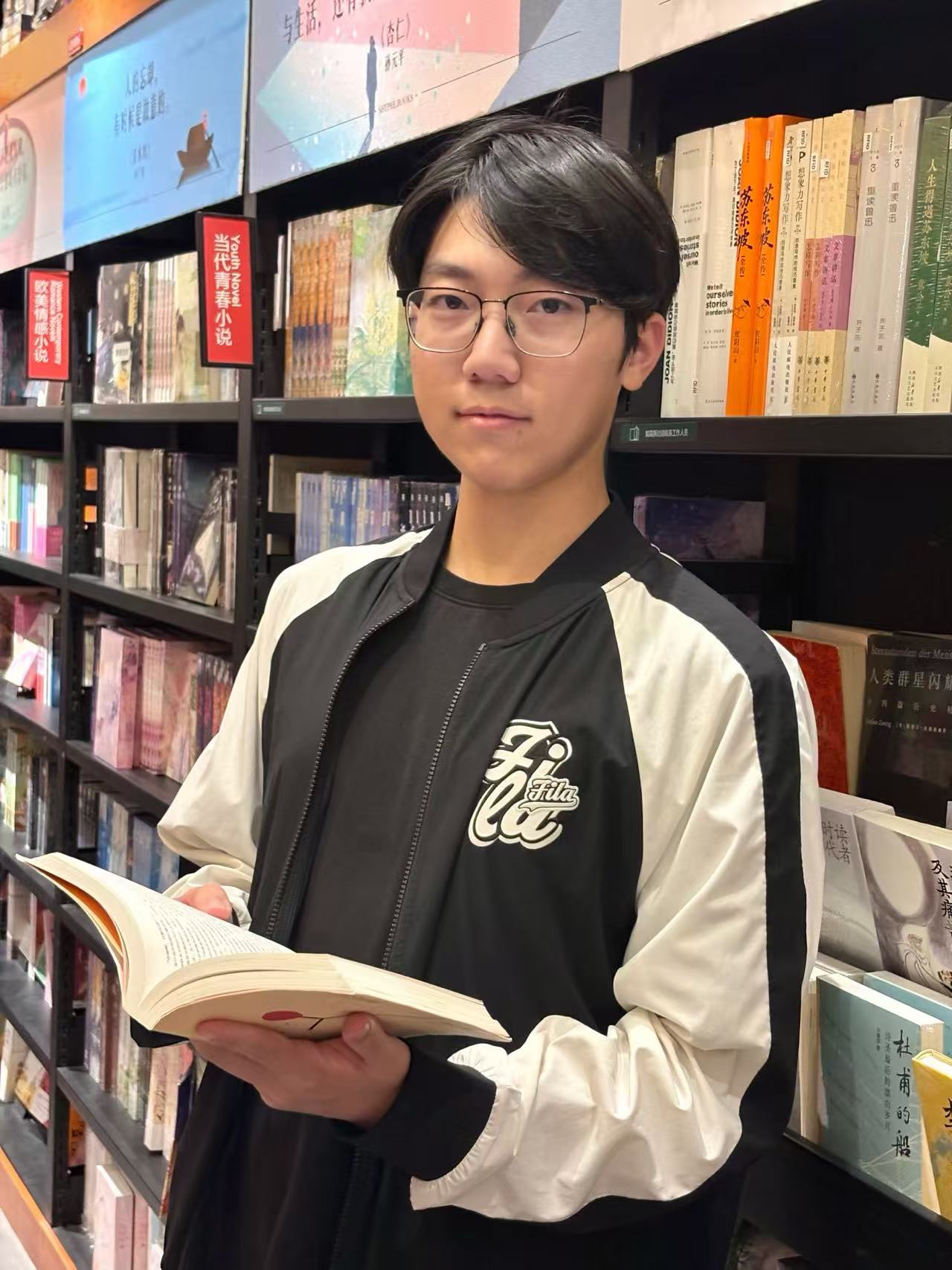 25级本 刘琦.jpg